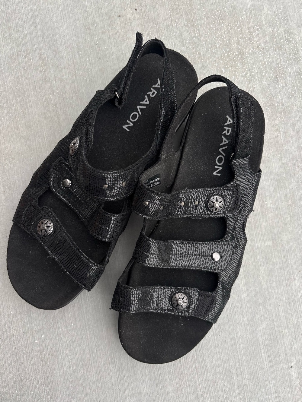 Aravon PC Three Strap Black Sandals Size 8 B - Picture 4 of 9